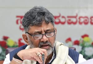  மக்களை தேடி செல்லும் அரசாக நாம் இருக்க வேண்டும் அதிகாரிகள் மத்தியில் முதல்வர் சிவகுமார் பேச்சு