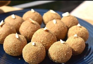  ஆரோக்கியம் தரும் வெல்ல ரவா லட்டு