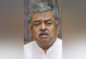 விஜயேந்திராவுக்கு ஹரிபிரசாத் சவால்