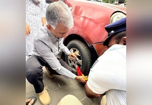  சாலையில் நிறுத்தப்படும் வாகனங்களின் உரிமையாளர்களுக்கு ஒரு வாரம் 'கெடு'
