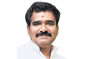  'கருணாநிதி குடும்ப சொத்துக்களை காப்பாற்ற காவிரி விவகாரத்தில் தி.மு.க., துரோகம்'
