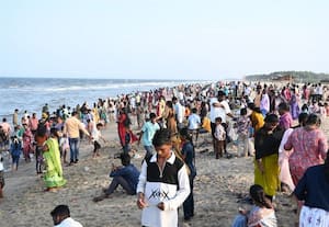  சில்வர் பீச்சில் குவிந்த மக்கள்