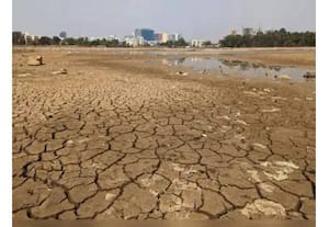  வறண்டு வரும் 10,000 பாசன ஏரிகள்: விவசாயம், குடிநீருக்கு சிக்கல் அதிகரிப்பு