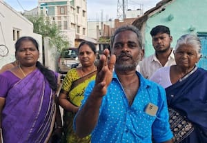  வடிகால் திடீர் மூடல்; பொதுமக்கள் தவிப்பு