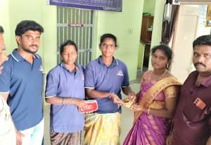 சாலையில் கண்டெடுத்த 5 பவுன் தங்க நகை; போலீசில் ஒப்படைத்த கட்டுமான தொழிலாளர்களுக்கு சபாஷ்!