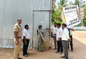 நகராட்சி பூங்காவில் தனி அறை: திமுக கவுன்சிலர், ஆதரவு கும்பல் அடாவடிக்கு போலீஸ் சப்போர்ட்