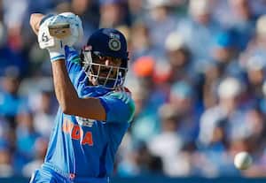 ஆல்ரவுண்டராக ஜொலித்த அக்சர் படேல்... இங்கிலாந்தை வீழ்த்தி இந்தியா அசத்தல் வெற்றி