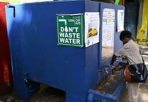  ரேஸ்கோர்ஸ் மைதானத்தில் காற்று வாங்கும் குழாய்கள் மாநகராட்சி மனது வைக்குமா