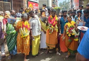  கவுமாரியம்மன் கோயில் திருவிழாவில் அக்னிசட்டி எடுத்து பக்தர்கள் வழிபாடு