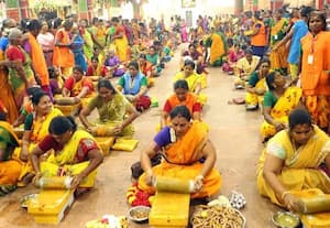  ஆடி வெள்ளிக்கு 350 கிலோ மஞ்சள் அரைத்து பக்தர்கள் நேர்த்திக்கடன்