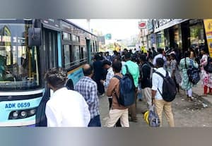  வெயில், மழையில் அவதிப்படுவதால் நிழற்குடையை எதிர்பார்க்கும் பயணியர்