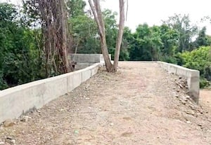  கல்லாற்றின் குறுக்கே ரூ.5.29 கோடியில் நடந்த பாலம் பணி முடங்கியதால் பாதிப்பு 90 சதவீத பணி முடிந்தும் நிறைவு பெறாத அவல நிலை
