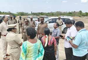  மண் அள்ளிய லாரிகள் பறிமுதல்