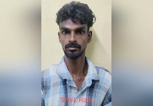  குண்டர் சட்டத்தில் 4 பேர் கைது