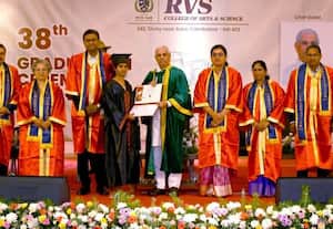  வேலை தருவோராக மாறுங்க; பட்டம் பெற்ற இளைஞர்களுக்கு கவர்னர் அர்லேக்கர் அறிவுரை