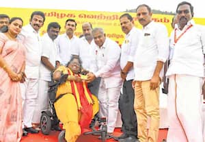 'சூழ்ச்சி, துரோகம் நிறைந்தது இ.பி.எஸ்., அரசியல் பயணம்'