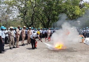  சர்க்கரை ஆலையில் தீ தடுப்பு ஒத்திகை