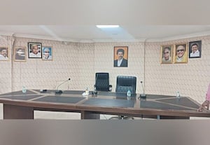  தெருவில் இறங்கி போராடுவோம் மண்டல குழு தலைவர் ஆவேசம் அடையாறில் அதிகாரிகளுக்கு கண்டனம்