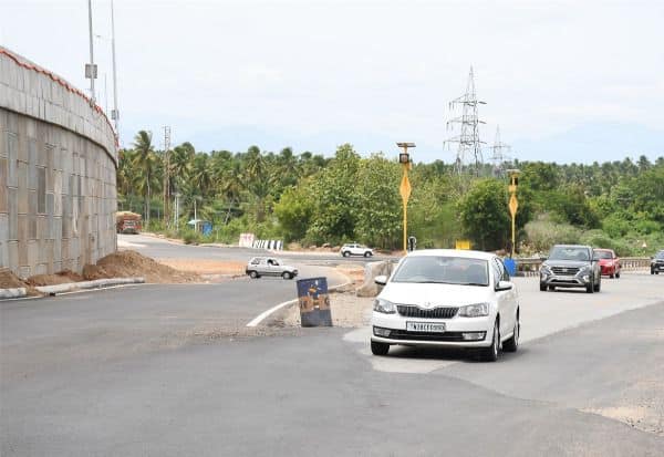  புதிய நான்கு வழிச்சாலை இணைப்பு பகுதியில்..நடைபாதை மேம்பாலம்!:. தேசிய நெடுஞ்சாலை ஆணையத்துக்கு கோரிக்கை