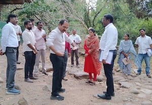  அய்யனார் கோயில் ஆற்றிலிருந்து 6-வது மைல் நீர்த்தேக்கத்திற்கு குழாய் நகராட்சி நிர்வாக இயக்குனர் ஆய்வு