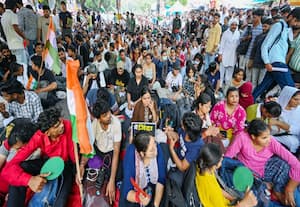 டில்லி மாணவர் போராட்டம் பின்னணியில் பாகிஸ்தான்; போலி செய்தி பரப்பிய 400 சமூக ஊடக கணக்குகள் முடக்கம்