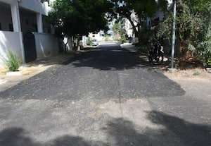  தரமற்ற ரோடு என பொதுமக்கள் எதிர்ப்பு எஸ்.ஆர். நகரில் பணிகள் நிறுத்தம்