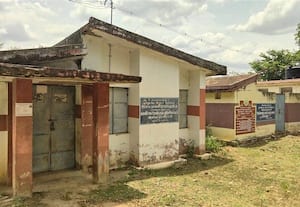  சாக்கோட்டையில் வீணாகும் அரசு கட்டடம்