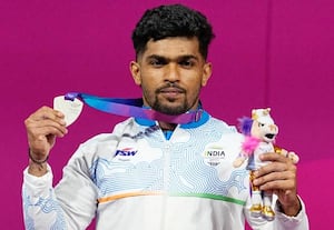 ராஜா தட்டித் 'துாக்கிய' வெள்ளி * காமன்வெல்த் பளுதுாக்குதலில் அசத்திய தமிழக வீரர்