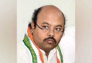  என் தந்தை மனதை மாற்ற மாட்டேன்: யதீந்திரா