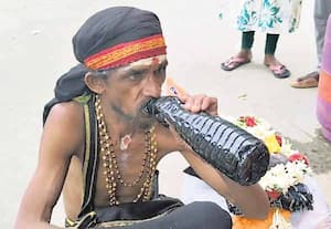  இன்ஜின் ஆயில் குடித்து வாழும் தொழிலாளி