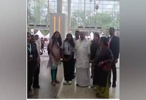  'மாஜி' முதல்வர் சித்தராமையா ஷாப்பிங் 'செல்பி' எடுக்க மக்கள் போட்டா போட்டி