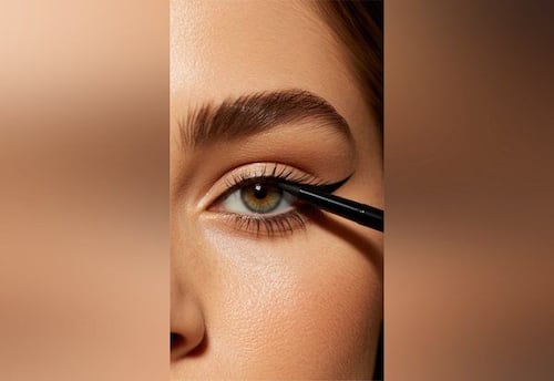  கண்களின் மேக்கப் கலைவதில்லை…குறைவதில்லை !