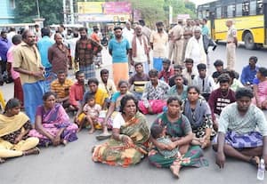  வாலிபர் கொலை: உடலை வாங்க மறுத்து உறவினர்கள் மறியல்