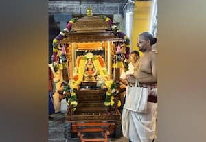  உலகளந்த பெருமாள் கோவிலில் கோ ரதத்தில் தாயார் புறப்பாடு