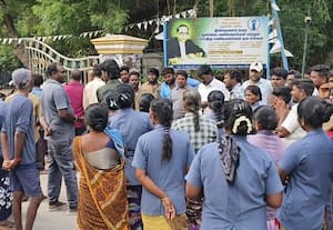  நகராட்சி அலுவலகத்தை முற்றுகையிட்டு துாய்மைப் பணியாளர்கள் போராட்டம்  திண்டிவனத்தில் துப்புரவு பணிகள் பாதிப்பு 