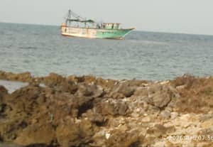  திசைமாறி இலங்கை சென்ற படகு: மீனவர்கள் 11 பேர் கைது