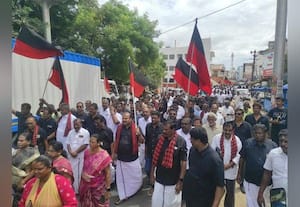  தி.மு.க.,வினர் சார்பில் அமைதி ஊர்வலம்