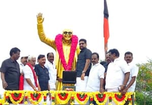 முன்னாள் முதல்வர் சிலைக்கு தி.மு.க.,வினர் மலர் அஞ்சலி