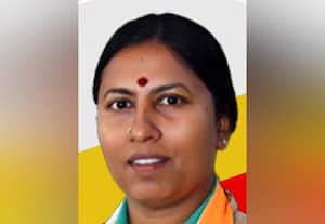  கோலார் மாவட்டத்துக்கு அமைச்சர் பதவி முனியப்பா மகள் ரூபகலாவுக்கு யோகம்?