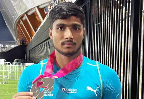 வெள்ளி வென்றார் ஆஷிஷ் * உலக 'யூத்' ஈட்டி எறிதலில்...