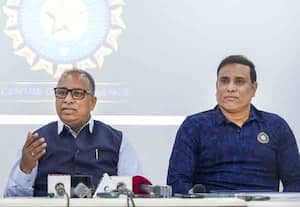 எந்திரமா... யாரோ செய்யும் மந்திரமா: லட்சுமண் காட்டம்
