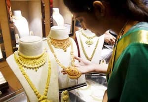 வார தொடக்க முதல்நாளில் தங்கம் விலை சற்று குறைவு; இன்றைய நிலவரம் இதோ!