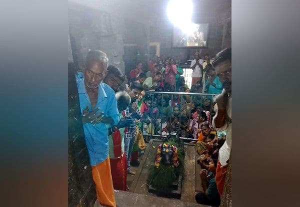கைலாசநாதர் கோவிலில் பிரதோஷ வழிபாடு