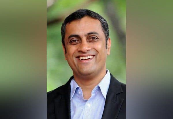  முதல்வரின் அரசியல் ஆலோசகர் பதவியில் பொன்னண்ணா