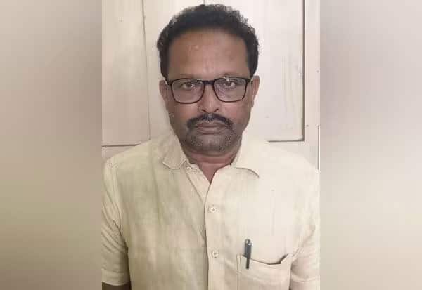 மீனாட்சி கோவில் நில மோசடி: துணை கலெக்டர் ஜாமின் மனு தள்ளுபடி