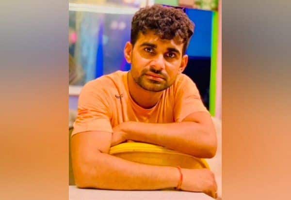  முதியவரை காப்பாற்ற முயன்ற கேட் கீப்பரும் ரயில் மோதி பலி