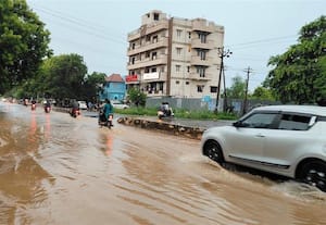  காரைக்குடியில் கொட்டிய மழை மக்கள் மகிழ்ச்சி