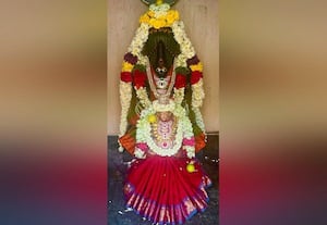  புத்தேரி மகா மாரியம்மனுக்கு ஆடி அமாவாசை சிறப்பு பூஜை