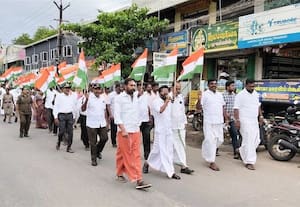  தேசியக்கொடி அணிவகுப்பு