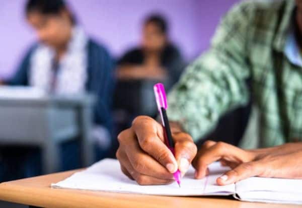  போட்டி தேர்வு பயிற்றுவிப்பு சந்தை: 2030ல் ரூ.2.47 லட்சம் கோடியை எட்டும்; 'ரெட்சீர்' ஆய்வில் தகவல்